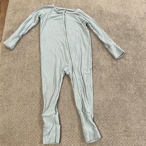 6-12 month ribbed stormy little sleepies zippy